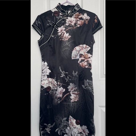 Chinese Traditional Qipao Dress - Picture 2 of 2